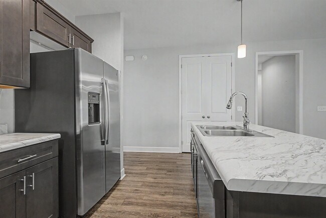 Building Photo - 4482 River Breeze Ln