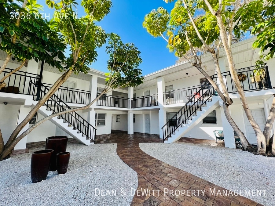 Building Photo - 2 Bed/1 Bath - Unit 6