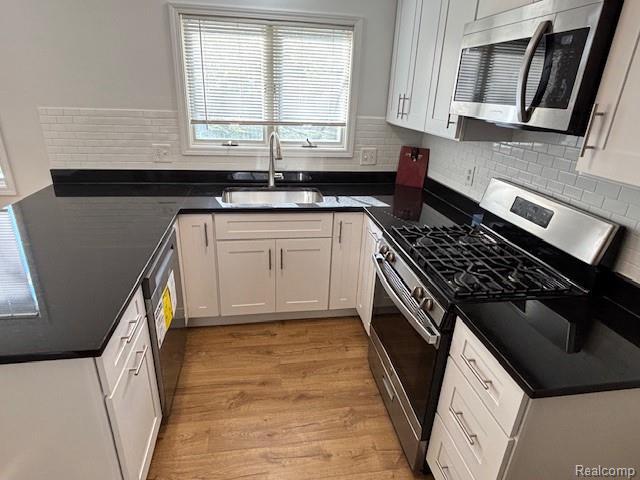 Building Photo - 2145 Lakeshire Dr