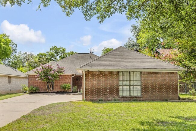 Building Photo - 10007 Brantley Bend