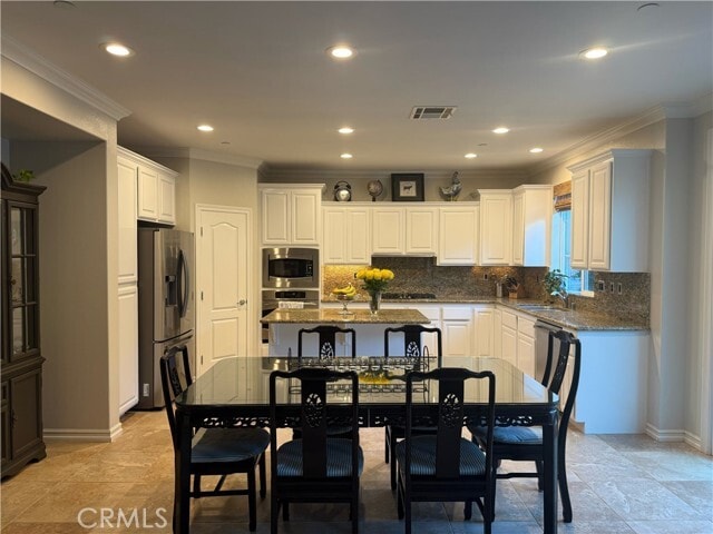 Building Photo - 18 Paseo Canos