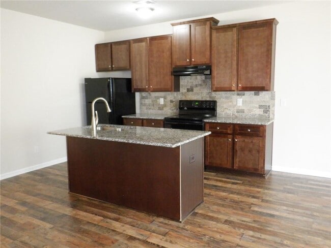Building Photo - 1522 Iris Walk