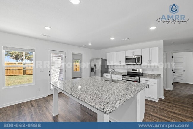 Building Photo - 301 Molly Dean Dr