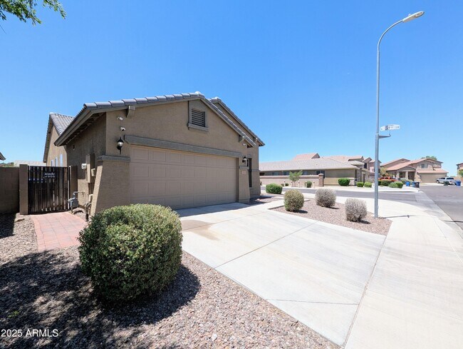 Primary Photo - 3731 W St Kateri Dr