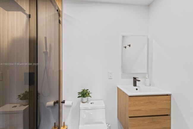 Building Photo - 6358 NW 113th Pl