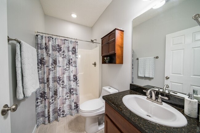 Building Photo - 4 bedroom/3 bath Midland, GA