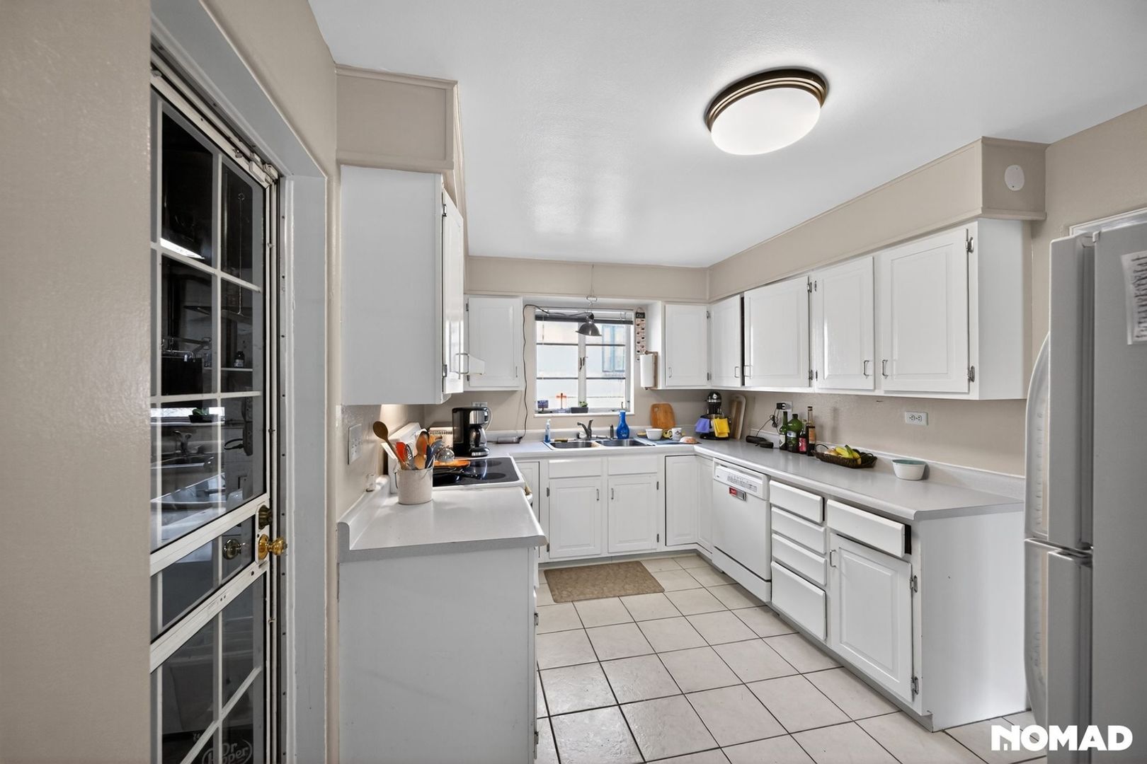 Building Photo - 6707 E 6th Ave