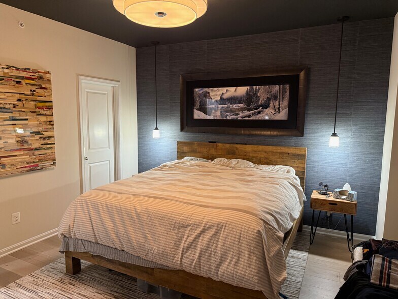 Building Photo - 2502 Rucker Ln