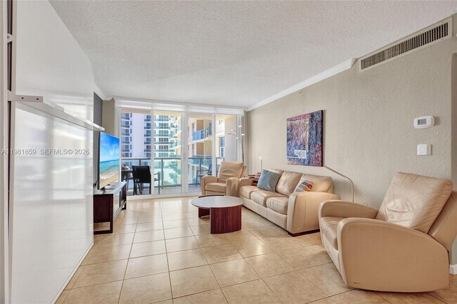 Building Photo - 2501 S Ocean Dr