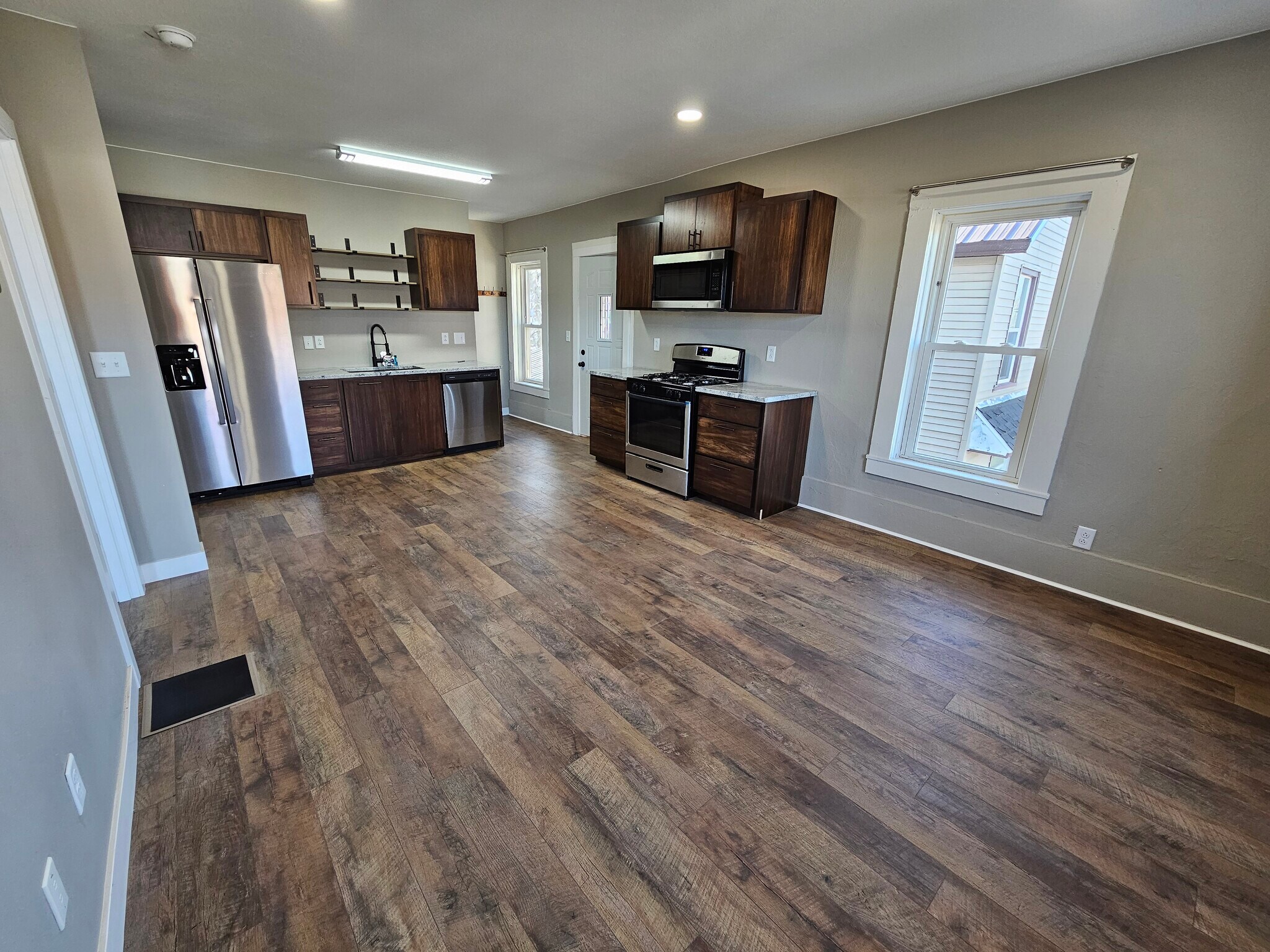 Open floorplan - 502 Bay St