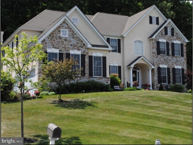 Primary Photo - 1550 Knobb Hill Ln
