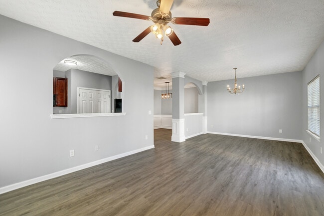 Building Photo - Gorgeous 3-Bedroom Home with Extra Flex Space!