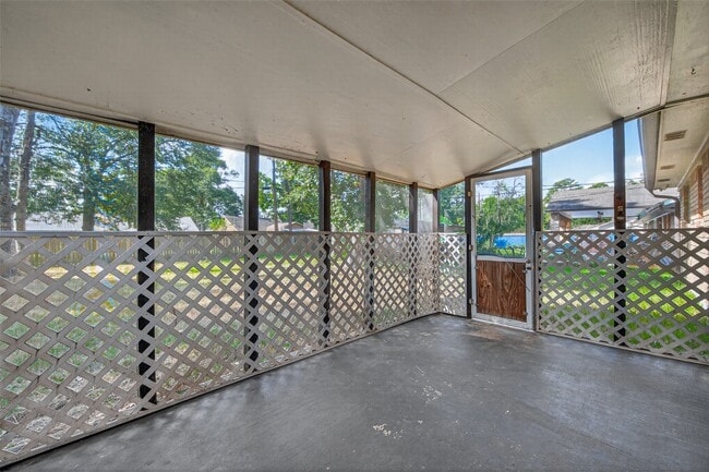 Building Photo - 108 Belvedere Dr