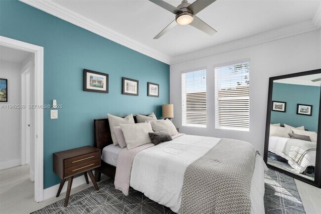 Building Photo - 1559 Michigan Ave