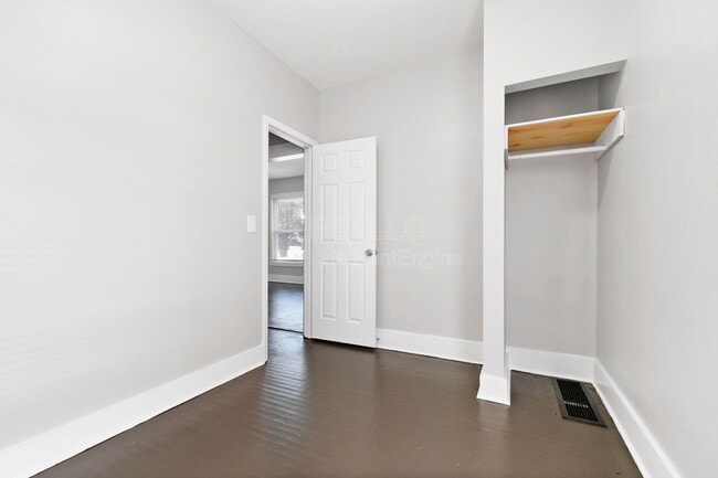 Building Photo - 659 S 42nd St
