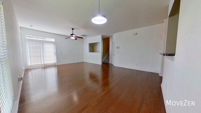 Building Photo - 5932 Hollow Wood Ct