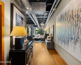 Building Photo - 4020 N Scottsdale Rd