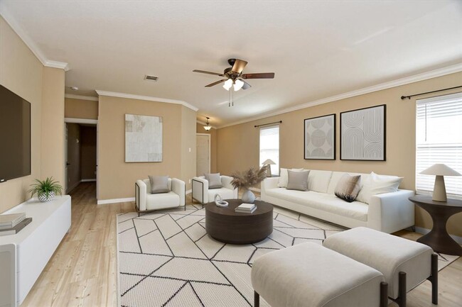 Building Photo - 537 MacKenzie Way