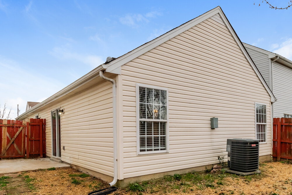 Building Photo - 2633 River Meade Way