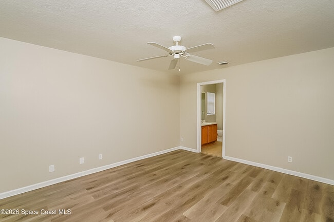 Building Photo - 1273 SW Curtis St