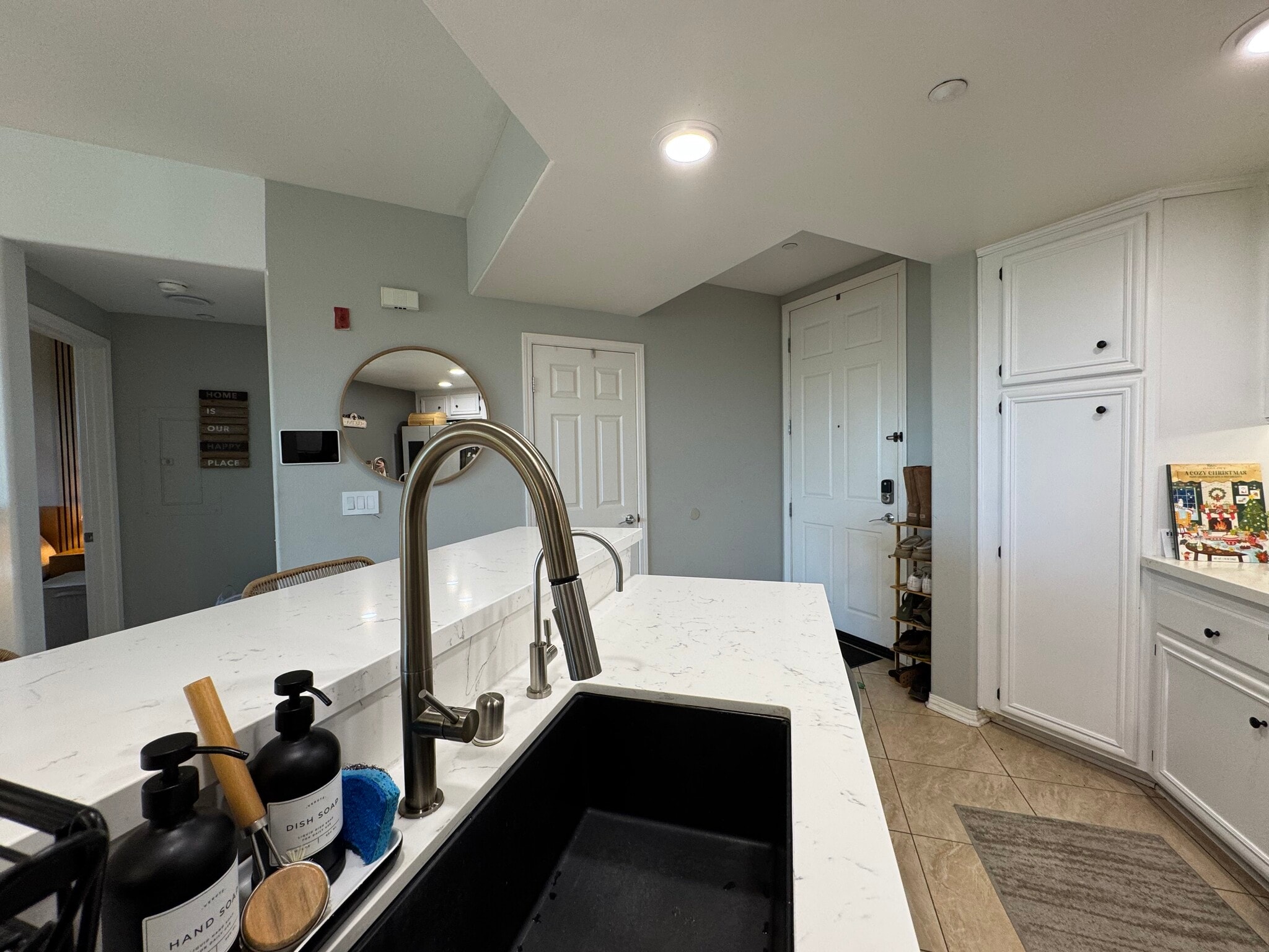 Building Photo - 243 Riverdale Ct