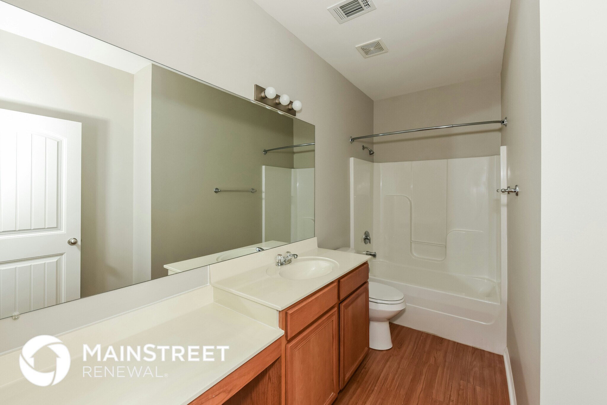 Building Photo - 2015 Lincoln Rd