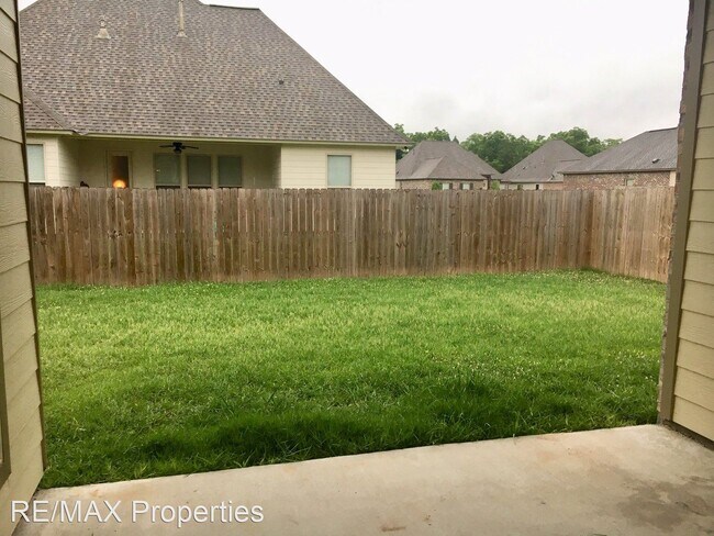Building Photo - 3 br, 2 bath House - 12084 Rotterdam lot# 91