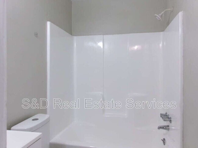 Building Photo - 3019 Allred Dr