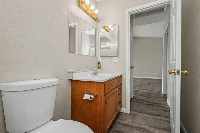 Building Photo - 1081 Jubilee Ct