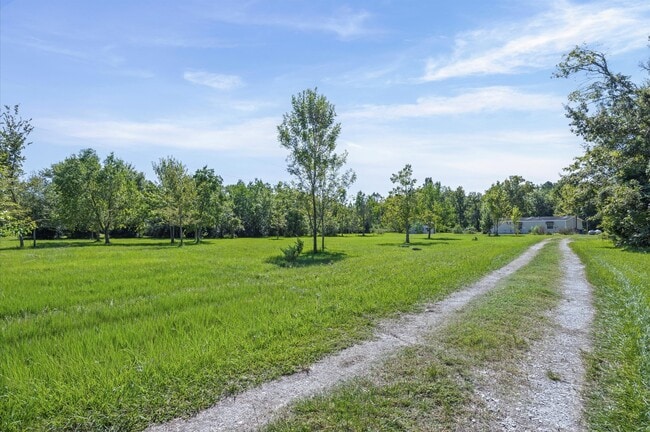 Building Photo - 806 Co Rd 2112