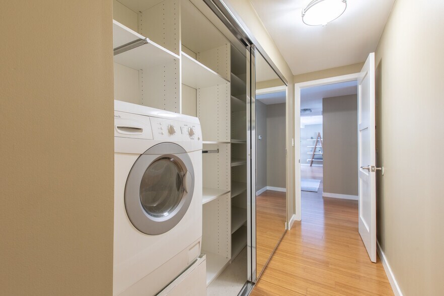 Building Photo - 4407 Francis Ave