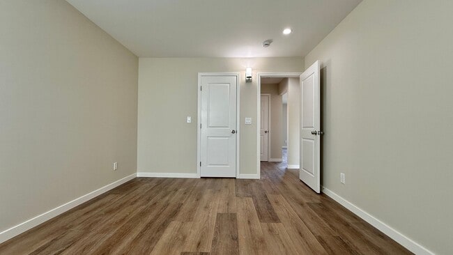 Building Photo - 1319 Hubbard Ave