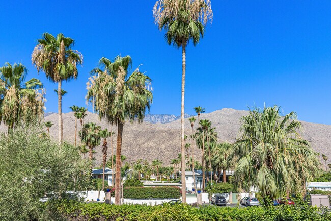 Building Photo - 780 E Palm Canyon Dr