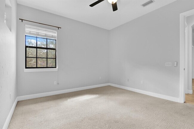 Building Photo - 7535 Old Thyme Ct