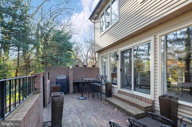 Building Photo - 70 Sutphin