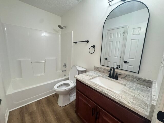 Building Photo - 2208 Summerwind Dr
