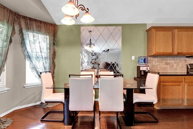 Building Photo - 3339 Rod Carew Dr
