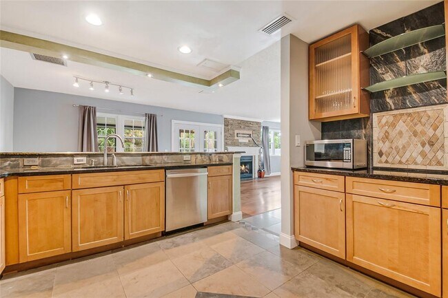 Building Photo - 1025 Wentworth Ct
