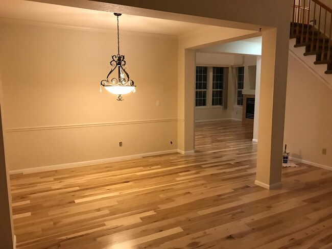 Building Photo - Single Family home located in Desirable Home Farms neighborhood