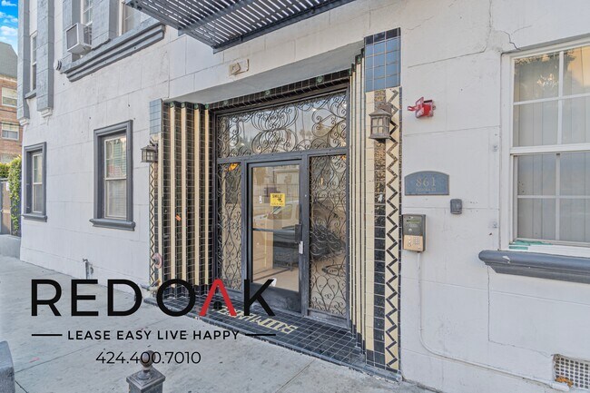 Building Photo - 861 Fedora St