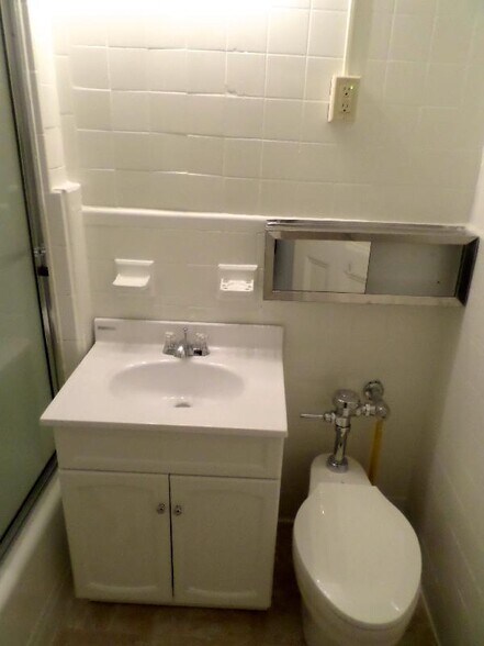 Building Photo - 62 Boylston St