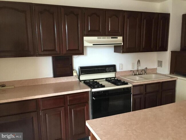 Building Photo - 950 25th St NW