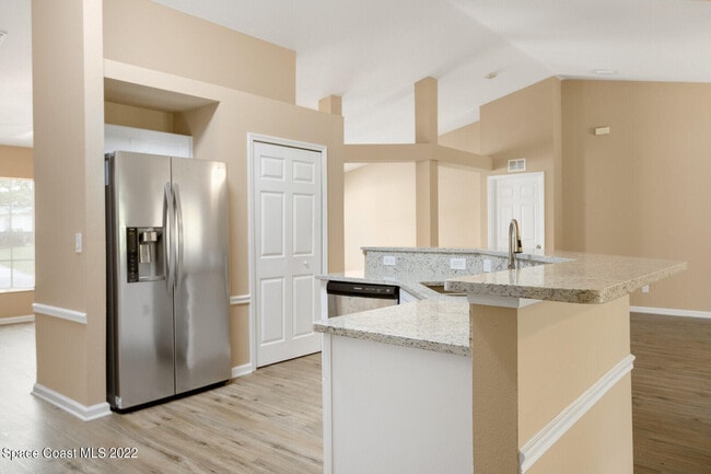 Building Photo - 163 Abello Rd SE