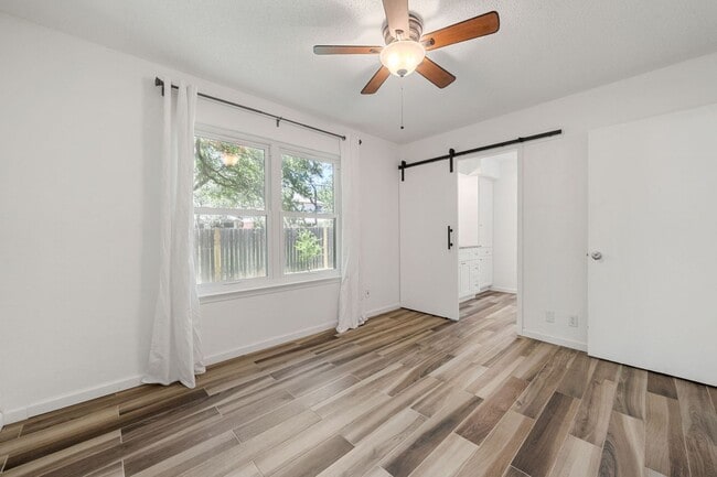 Building Photo - 9618 Sugar Hill Dr