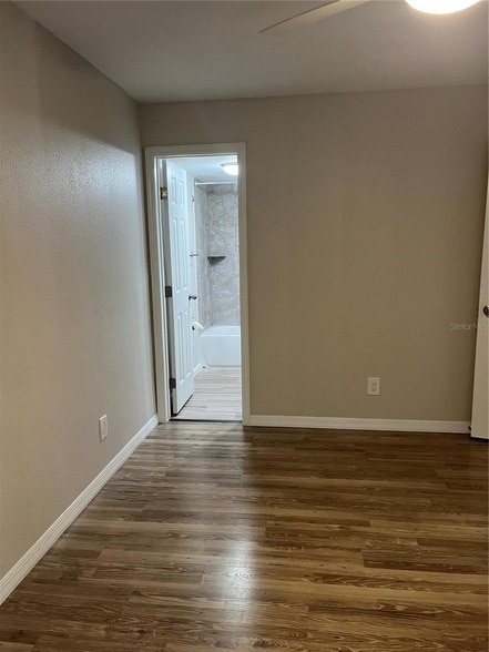 Building Photo - 528 Golden Raintree Pl