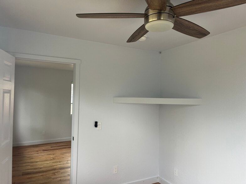 4th bedroom NO closet w/fan - 82-6136 D Rd