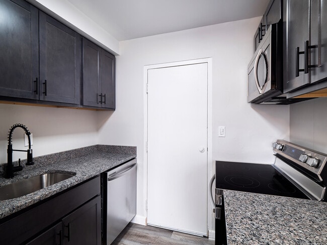 Building Photo - Coventry Mayfield Apartments