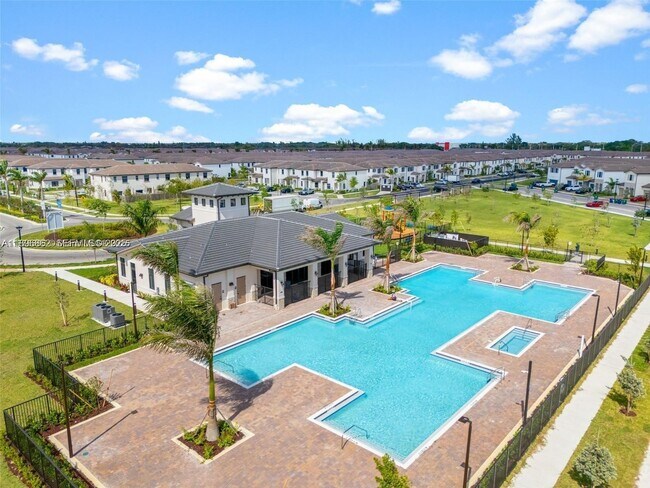 Building Photo - 13130 SW 232nd Ter