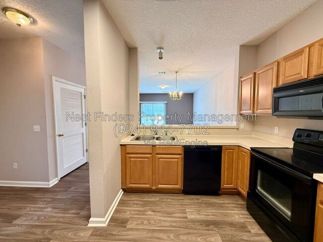 Building Photo - 518 Scrub Jay Dr