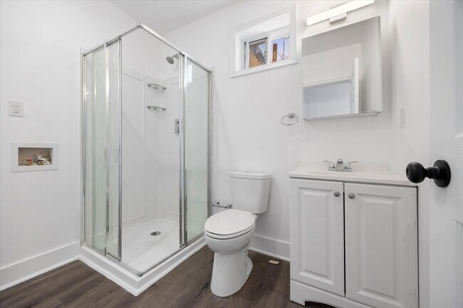 Building Photo - 2BR/3BA House | Updated Kitchen | Low Upfront Cost